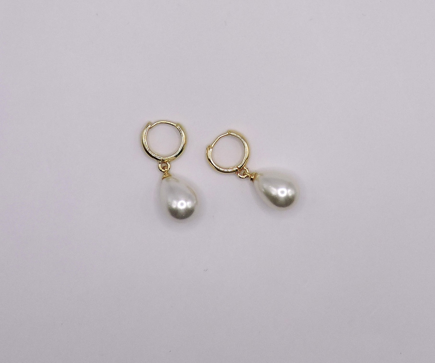 Oval Pearl Earring in Goldfilled