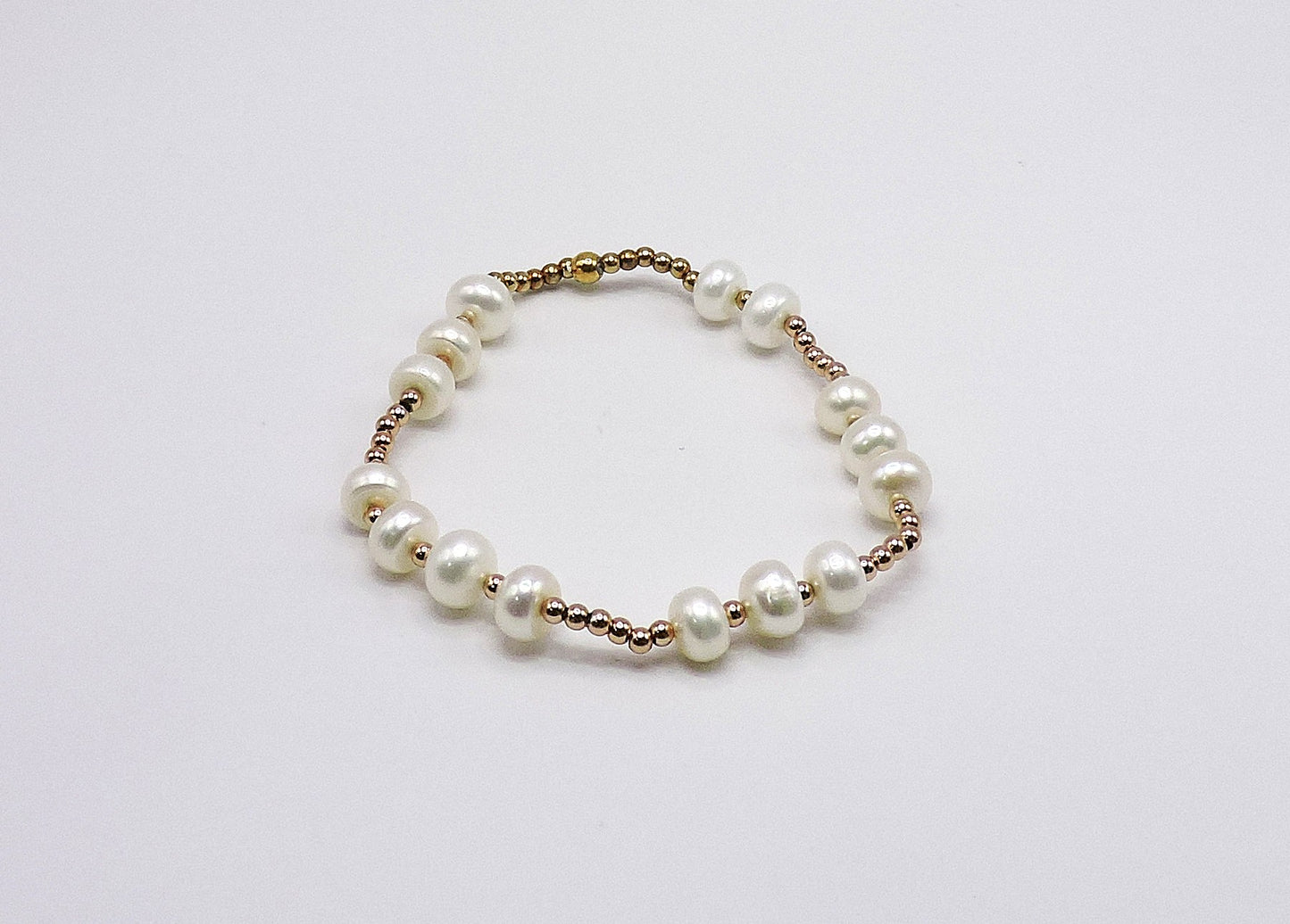 River pearl bracelet with gold-plated silver nuggets.