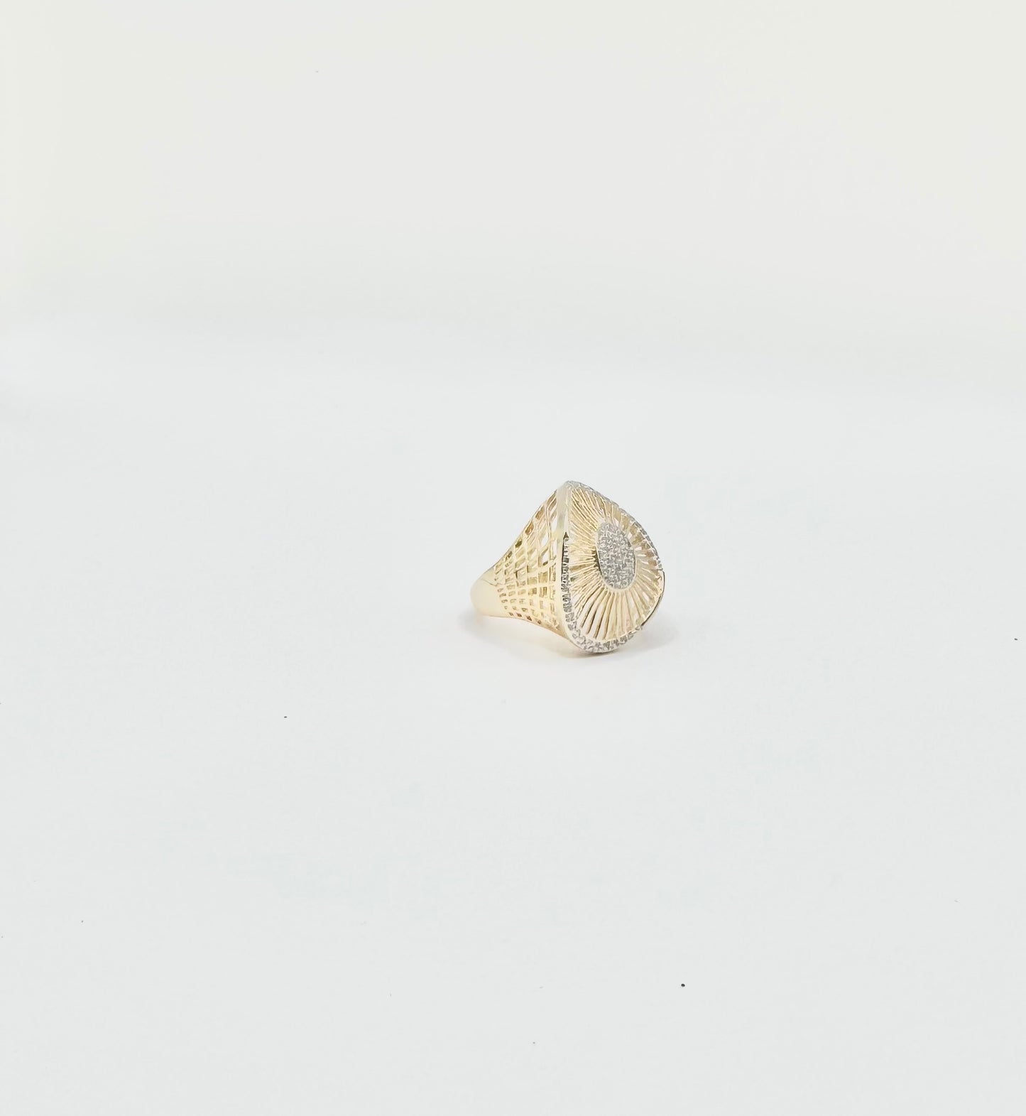 Gold Filled Eye Ring with Zircons.