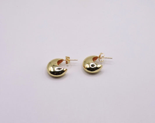 Moon-shaped earring in Goldfille