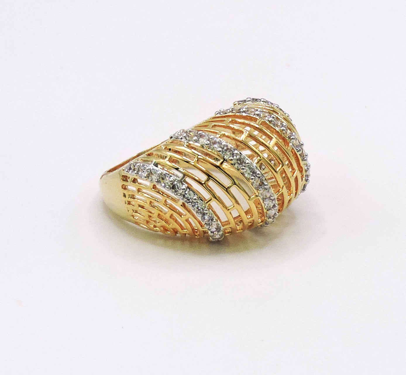 Micropave Inflated Ring in Goldfilled