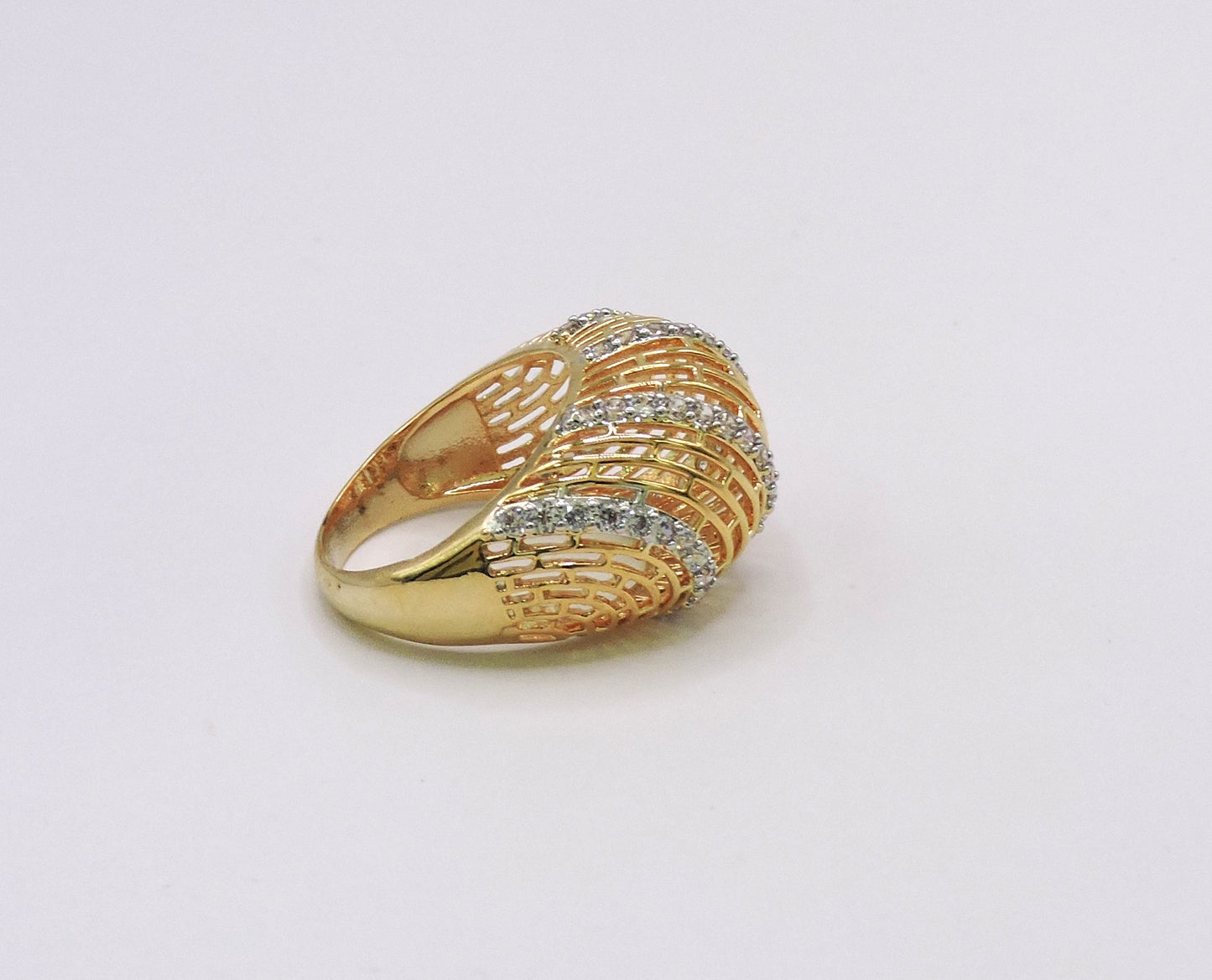 Micropave Inflated Ring in Goldfilled