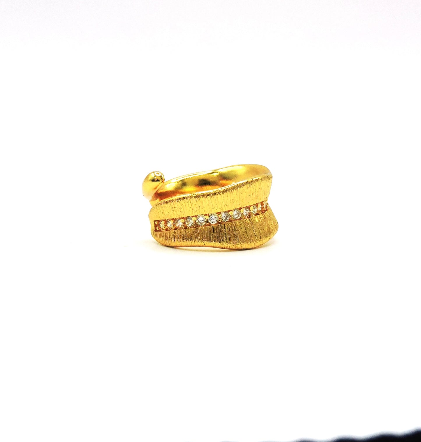 Wrinkled Ring with Gold-filled Zircons