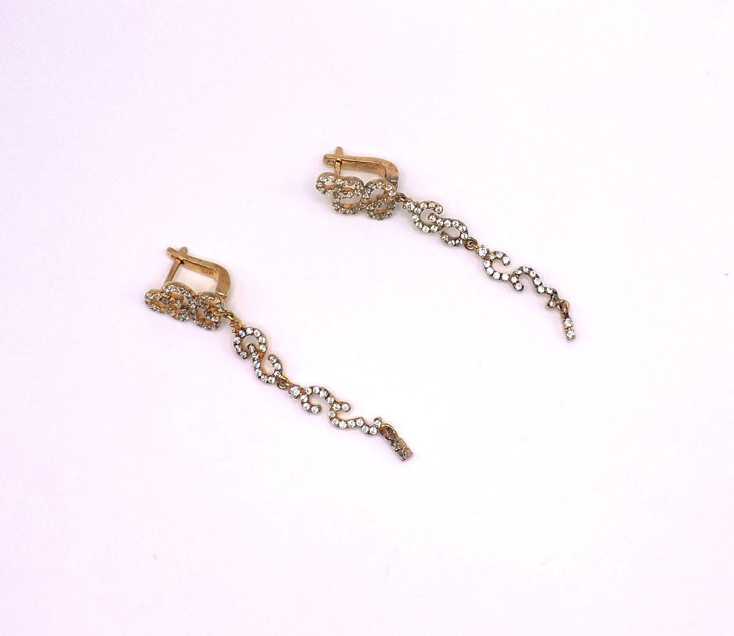 Gold-plated silver earring with designs and zircons