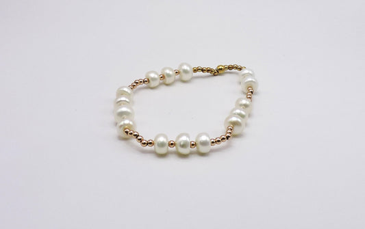 River pearl bracelet with gold-plated silver nuggets.