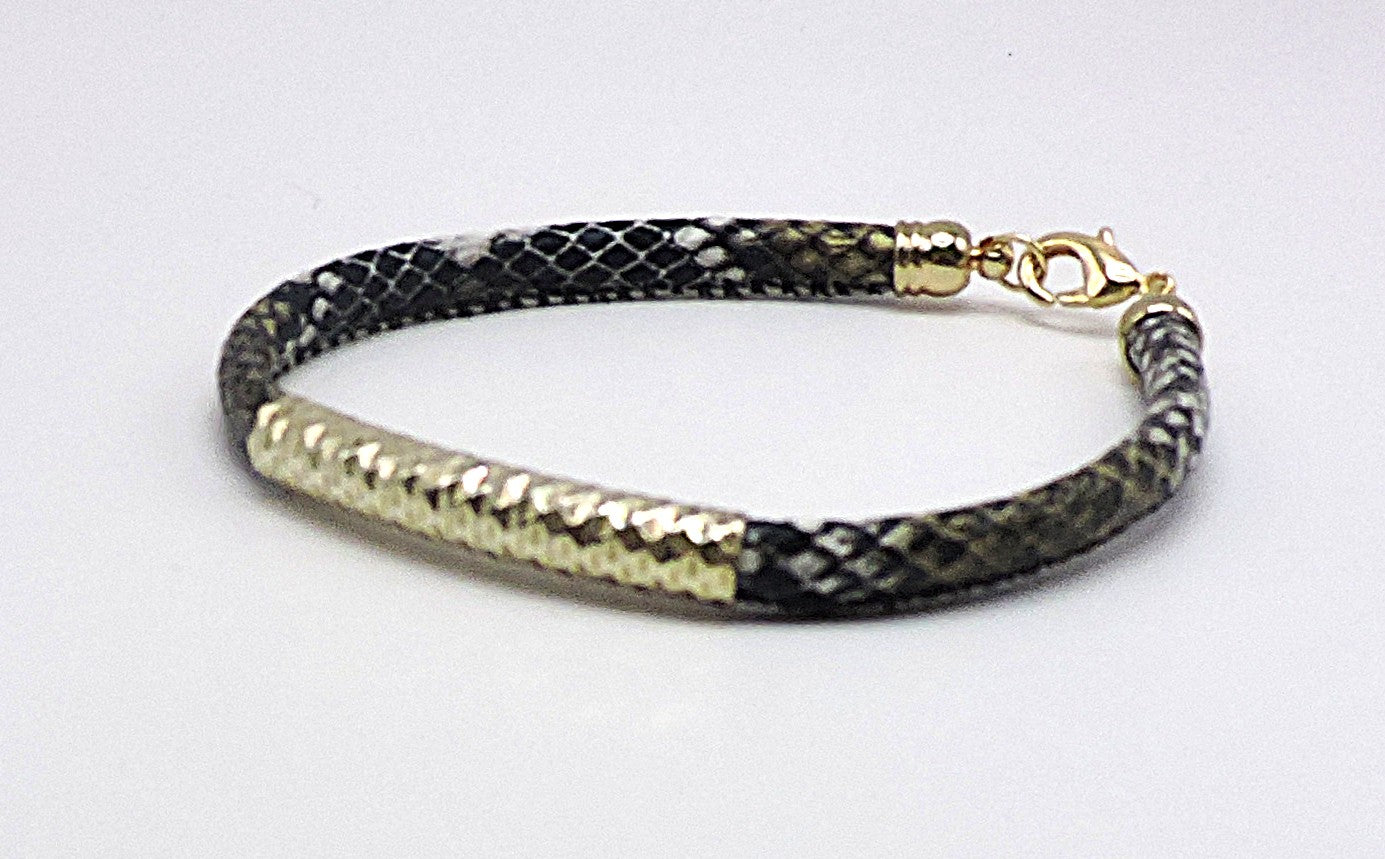 Leather bracelet with silver