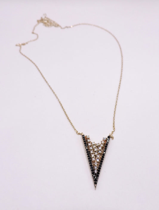 White and black zircon necklace in rose-plated silver in the shape of an arrowhead
