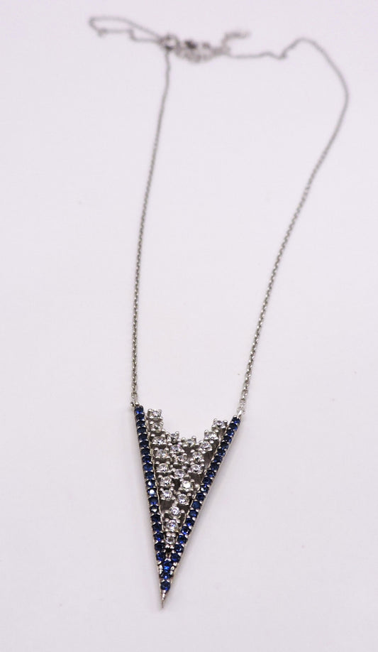 White and blue zircon necklace in silver in the shape of an arrowhead
