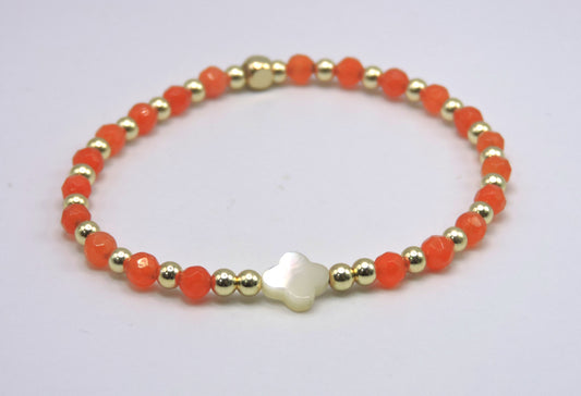 Real stone bracelet in silver with mother of pearl