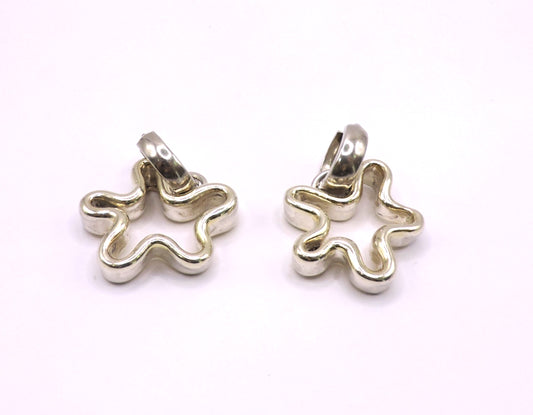 Flower-style earrings with small gold plating by an Israeli designer