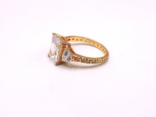 Gold-filled ring with rectangular zircon and a surrounding band 7.5 And 8.5