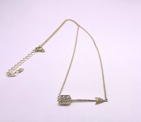 Arrow necklace with zircons